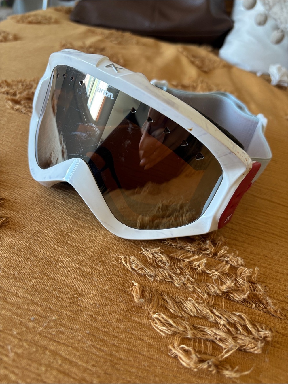 Women’s White Ski Goggles with Brown Lens